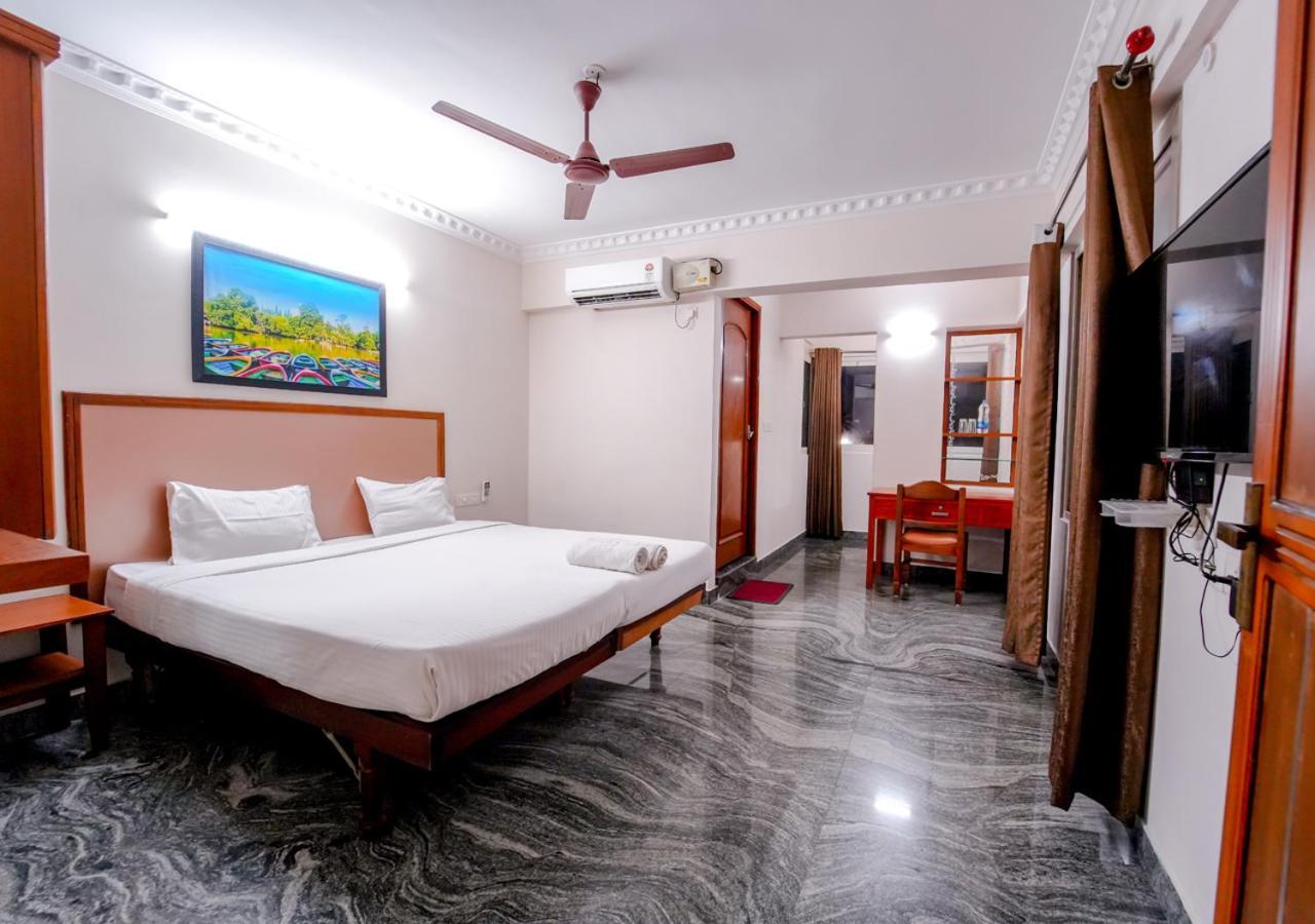 Luxe Vue - Premium Hotel Thiruvananthapuram Eksteriør billede